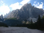 Wir wandern im Fischleintal mit Blick auf den Einserkofel