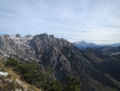 In der Ferne erblicken wir auch das Dachsteingebirge