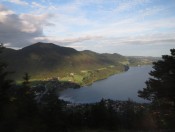 Tiefblick vom Ellmaustein auf Fuschl, Fuschlsee und links der Filbling