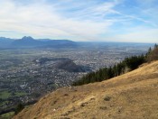 Die Stadt Salzburg mit Mönchsberg und Kapuzinerberg