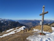 Blick von der Gasteiner Höhe auf die unzähligen schneelosen Südhänge