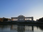 Die Silhouette der Gloriette in Schönbrunn