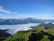 Besonders beeindruckend sind die schneebedeckten Berge der Glocknergruppe