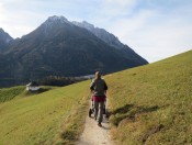 Mit dem Kinderwagen am Soleleitungsweg