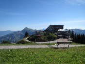 Bergstation Hochkitzbühel mit dem Kitzbüheler Horn im Hintergrund