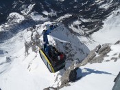 Die Hunerkogel Bergbahn - gut zu sehen der Balkon am Dach der Gondelbahn