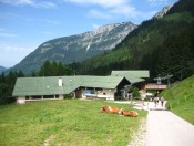 Jenner Mittelstation und am Kamm ganz winzig das Kehlsteinhaus