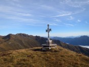 Das Gipfelkreuz vom Kalkbretterkopf in der Goldberggruppe