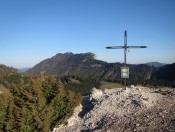 In der Ferne erblicken wir den Frauenkopf und den Schober