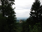 Der Nockstein blinzelt durch die Baumkronen