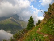 Beim Anstieg zur Bockhartseehütte sehen wir das Ostgrad vom Schareck