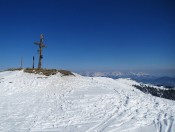 Das Penkkopf Gipfelkreuz auf 2011m Seehöhe