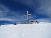 Wir erreichen bei unserer Skitour den Gipfel des Pitschenbergs