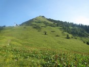 Der Polster ist ein Berg mit steilen Grasflanken nahe von Eisenerz