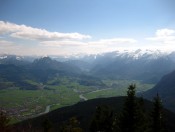 Salzachtal mit dem Dachstein im Hintergrund