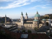 Blick auf den Salzburger Dom und die Innenstadt