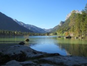 Blick über den See Richtung Klausbachtal