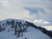 Blick vom Gernkogel auf den gegenüberliegenden Sonntagskogel