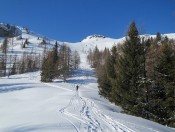 Ein flacher Rücken gleich nach der Kleinarler Hütte - dahinter der Thörlstein