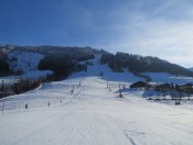 Wir genießen die Abfahrt auf einer fast leeren Piste