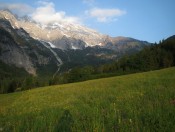 Blick auf den Hohen Göll - Auf der rechten Schulter befindet sich das Purtschellerhaus