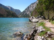 Bestens angelegter Wanderpfad um den Leopoldsteinersee