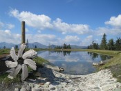 Der Spiegelsee ist mit seinen Liegen und Bankerl eine richtige Ruheoase