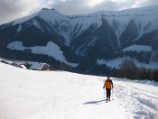 Im Hintergrund die Nordseite des Schmittensteins