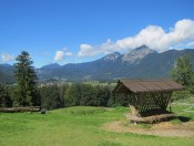 Blick von Wolfschwang auf Ziesel und Hohen Staufen