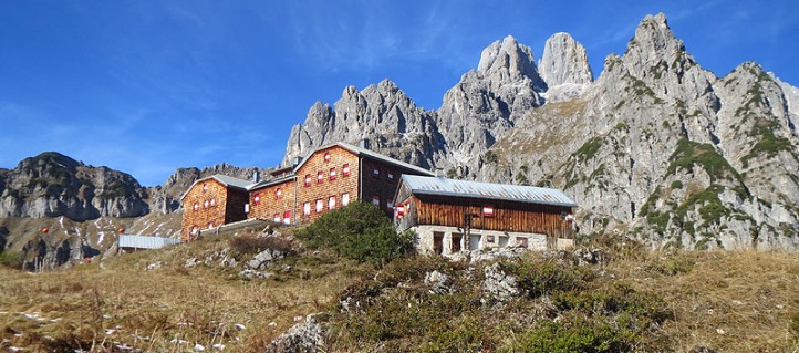 Herrlich gelegen am Fuße der Bischofsmütze - die Hofpürglhütte