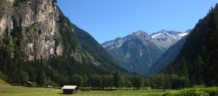 Familienwanderung mit dem Kinderwagen in das Kötschachtal