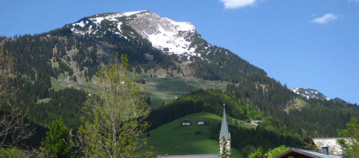 Blick von Russbach auf das Gamsfeld in der Gamsfeldgruppe