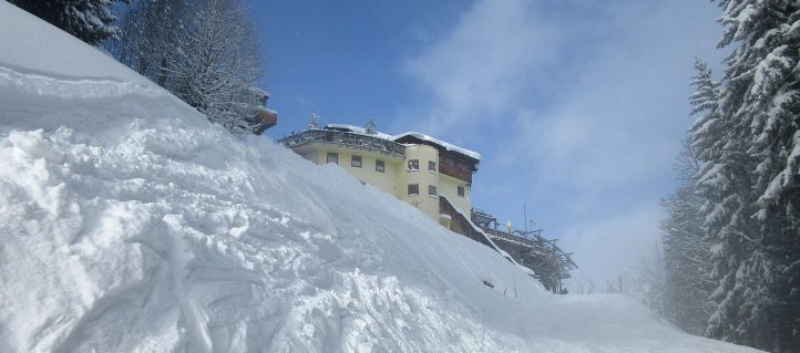 Skitour zum Zinkenstüberl am Zinkenkogel nahe Hallein