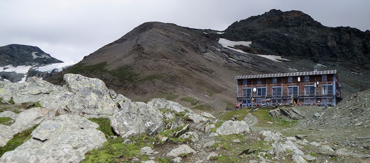 Wandern vom Lucknerhaus zur Stüdlhütte am Fuße des Großglockners